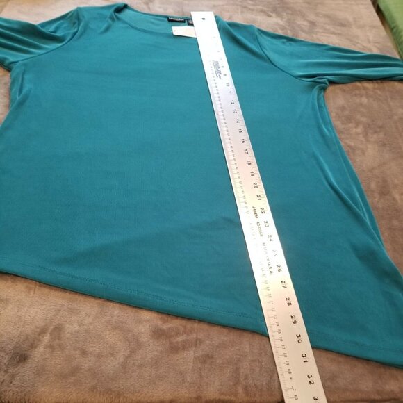 Effortless Style by Citiknits Green 3/4 Sleeve Asymmetric Tunic Top 1X Stretch - Picture 5 of 7